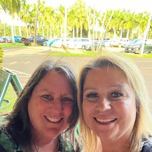 Meet your Posher, Dana